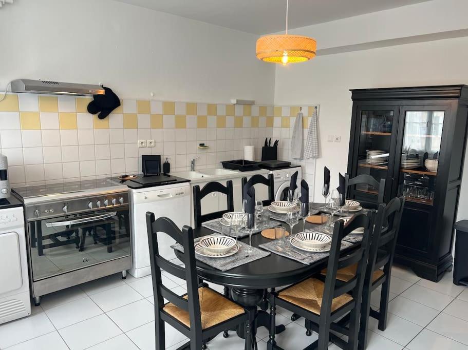 Appartement Belle Demeure Medocaine Charme Et Convivialite à Saint-Julien-Beychevelle Extérieur photo
